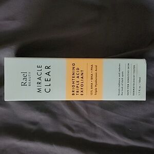 Rare Beauty Miracle Clear Exfoliant - Light Blue and Yellow